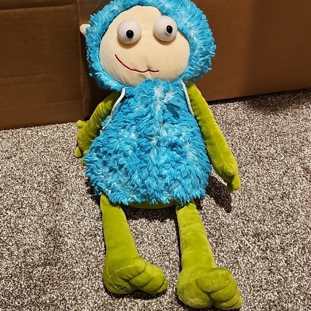 SCENTSY BUDDY 15" GILLY The Monster